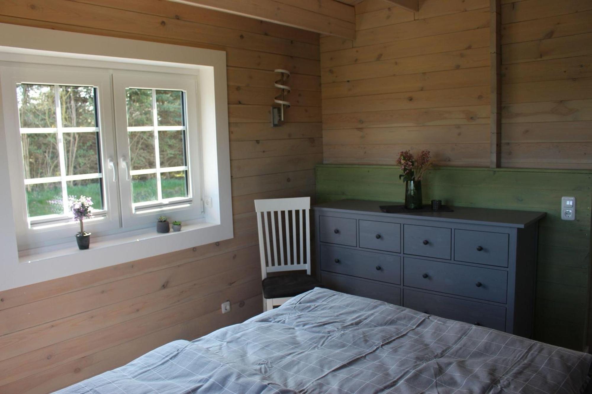 Idyllisches-Blockbohlenhaus-Mit-Eigenem-Garten-Und-Sauna-Zum-Wohlfuehlen Martensrade 外观 照片