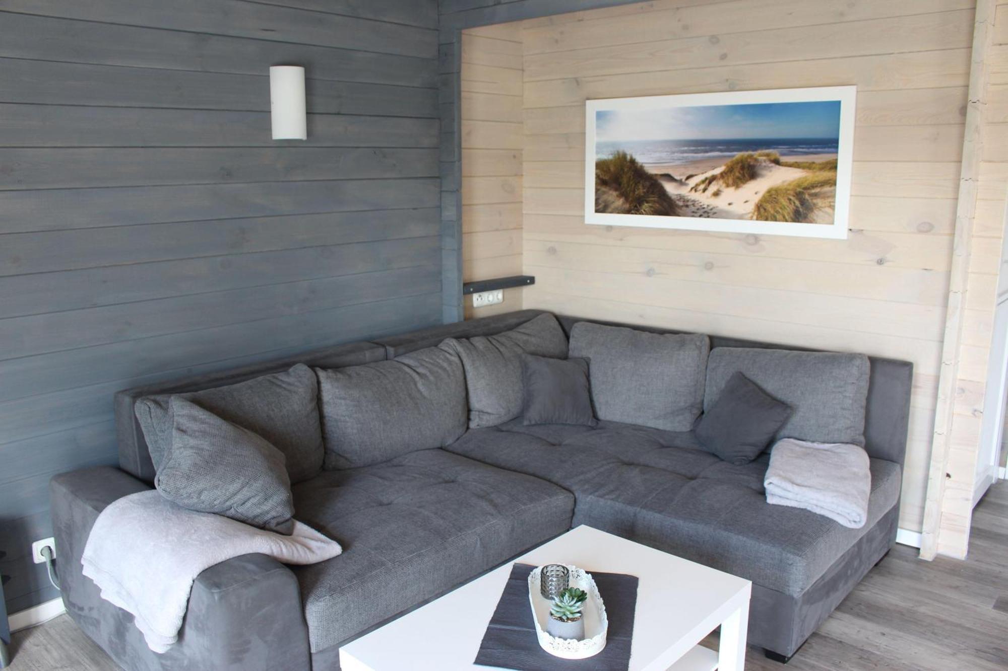 Idyllisches-Blockbohlenhaus-Mit-Eigenem-Garten-Und-Sauna-Zum-Wohlfuehlen Martensrade 外观 照片